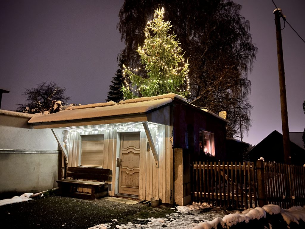 Weihnachtsbaum auf dem Spritzenhaus 